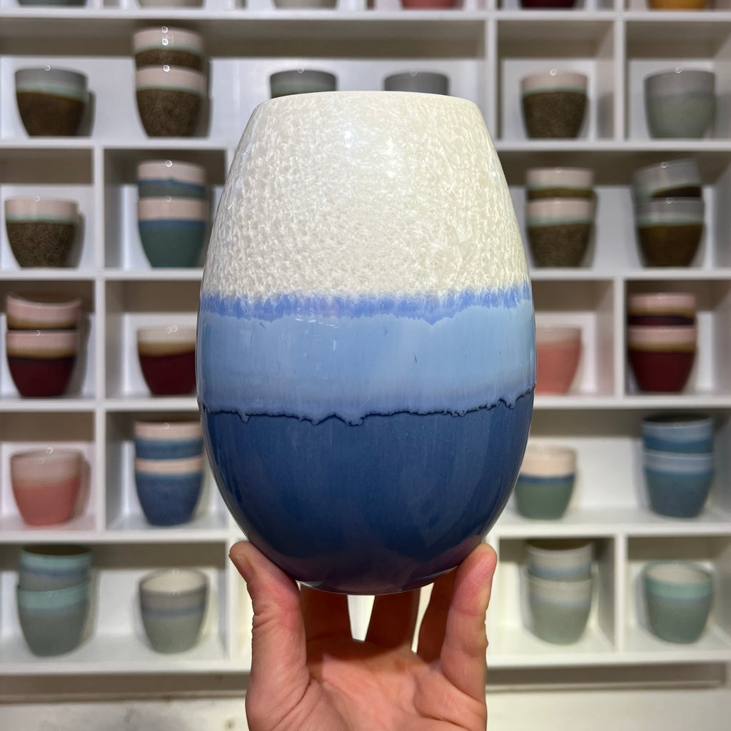 Crystal vase - Royal Blue / Snow White (2. sortering)