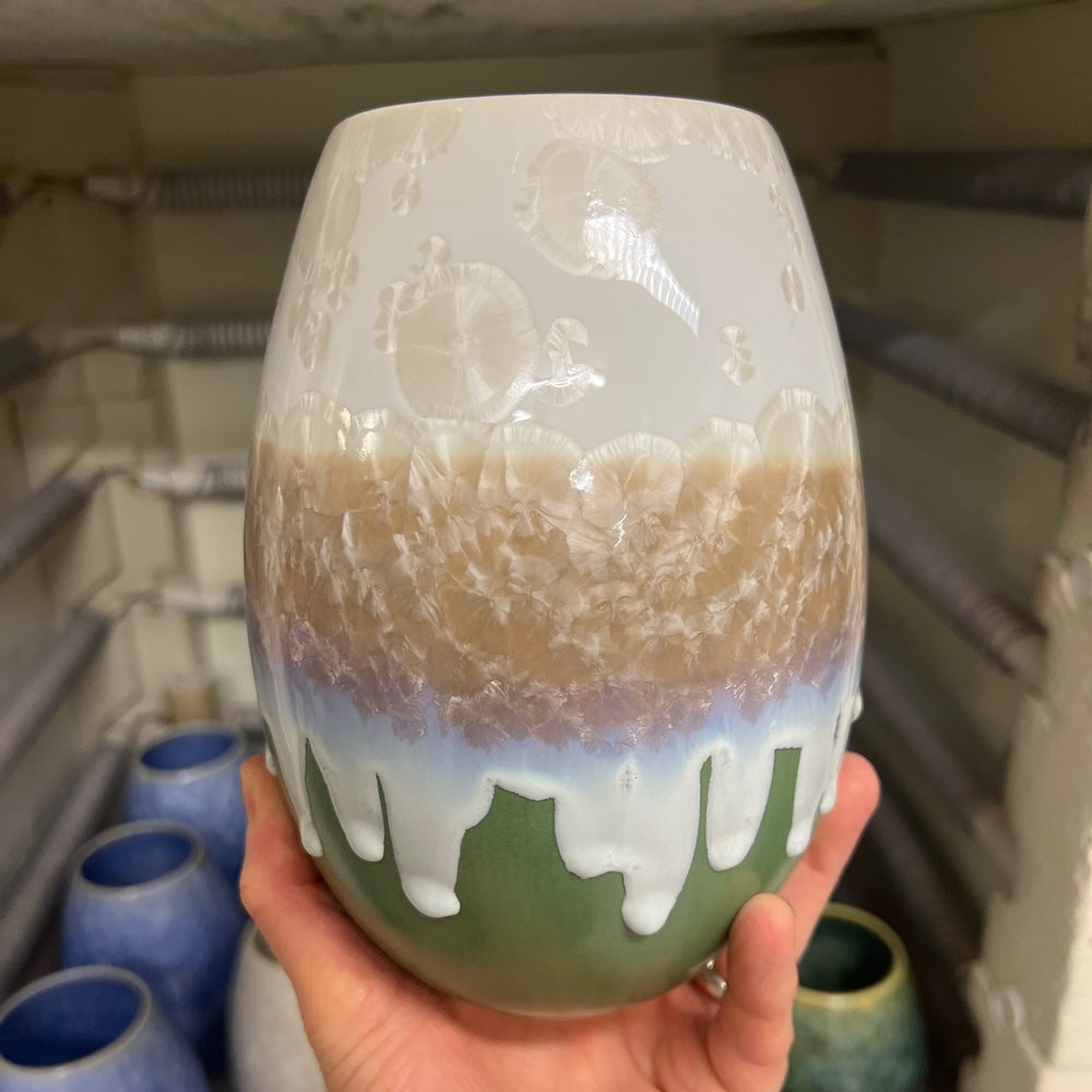 Crystal vase - Olive Green / Snow White