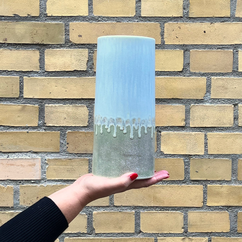 Sustainable vase - Green freckles / light blue (testvare)å