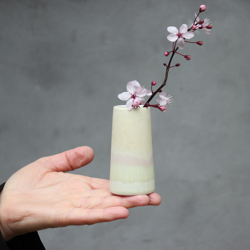 Sustain Vase - Light Spring