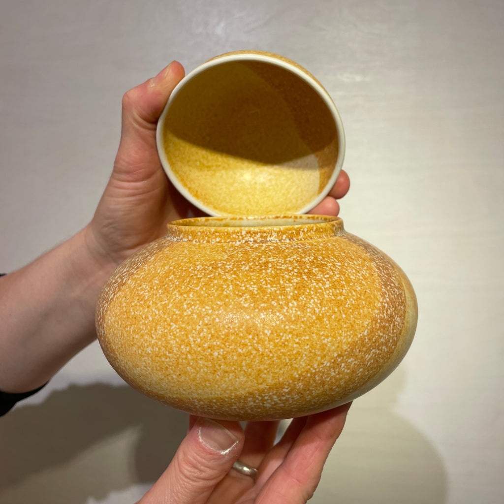 Bonbonniere - Yellow Freckles (2. sortering)